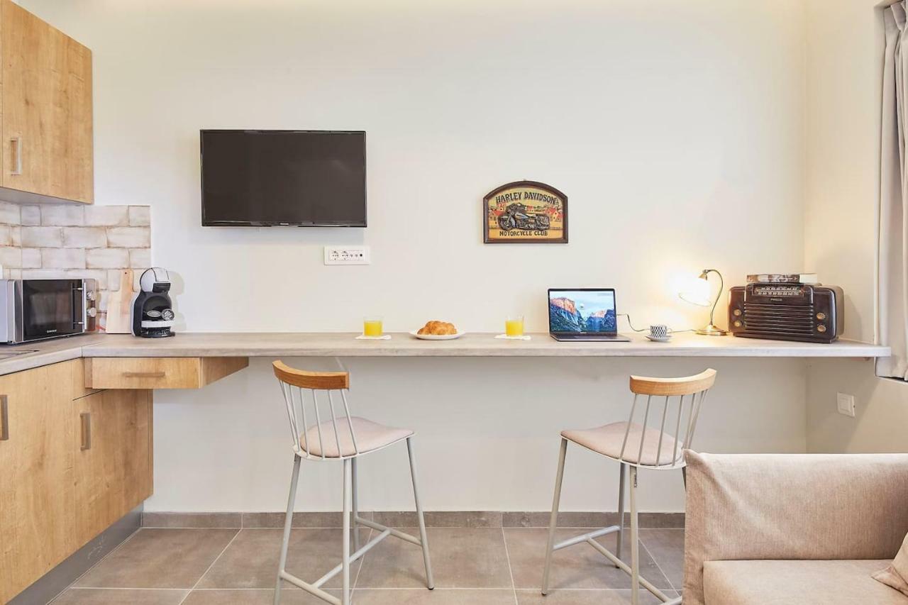 Stay In A Hip Decorated Studio Near Acropolis! Афины Экстерьер фото